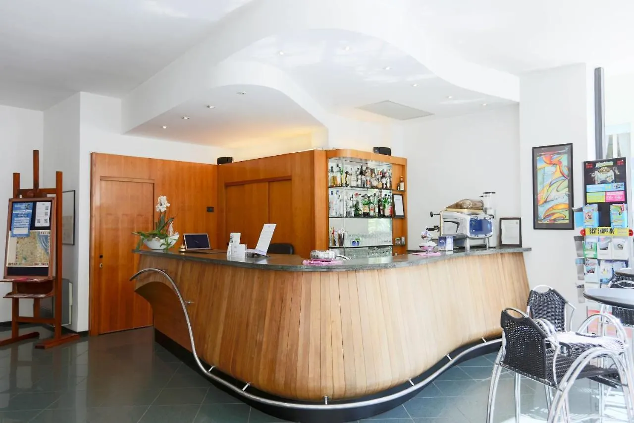 Hotel Ali D'Oro Rimini 3*,  Włochy